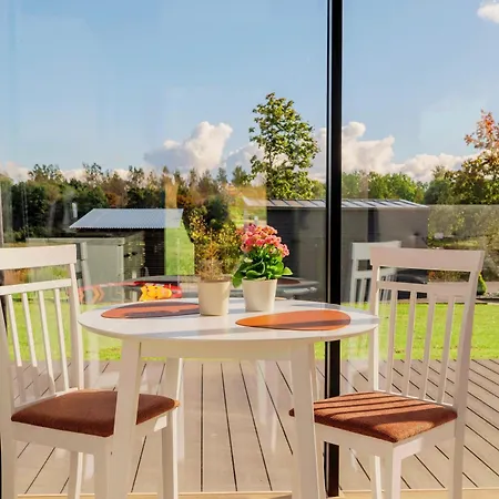 Appartamento Pulli Country Club - Private Sauna & River View Pärnu