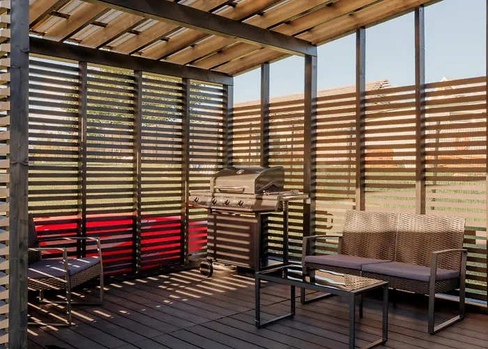 Pulli Country Club - Private Sauna & River View Appartement Pärnu